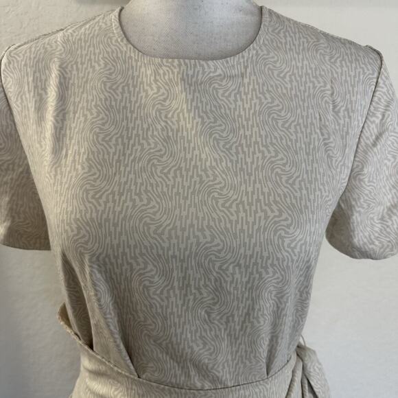 A Putnam Womens Wrap Dress in Optical Geo Cream Size Small Resortwear Minimalist - Picture 8 of 11